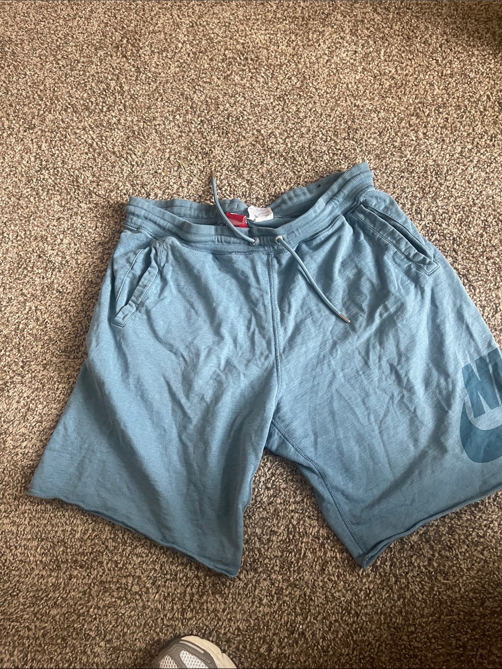 Men’s blue Nike shorts size xl